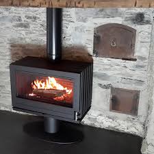 Купить Печь-камин Invicta Elton в интерьере чугунная в Минске в Минске