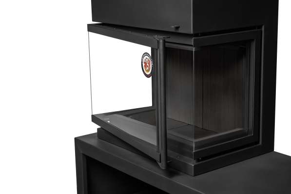 Камин МАДРИД на дровнике Гигант слева черный\белый шамот в Минске