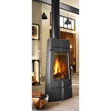 Печь-камин чугунный Invicta Chamane 14 в интерьере Амазонка бай фото  в Минске