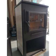 Стальной печь-камин в интерьере ЭТНА (Панорама) с плитой и ТО Амазонка бай фото в Минске