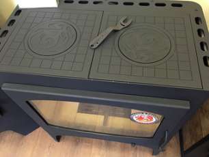 Недорогой камин Бавария Эко с плитой 2 конфорки фото в Минске