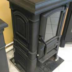 Печь-камин чугунный FireWay Bruno в интерьере чёрный Амазонка бай фото в Минске