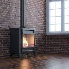 Печь-камин Invicta Siam в интерьере Амазонка бай фото в Минске