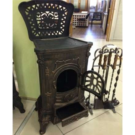 Печка чугунная Амбра в интерьере Амазонка бай фото в Минске